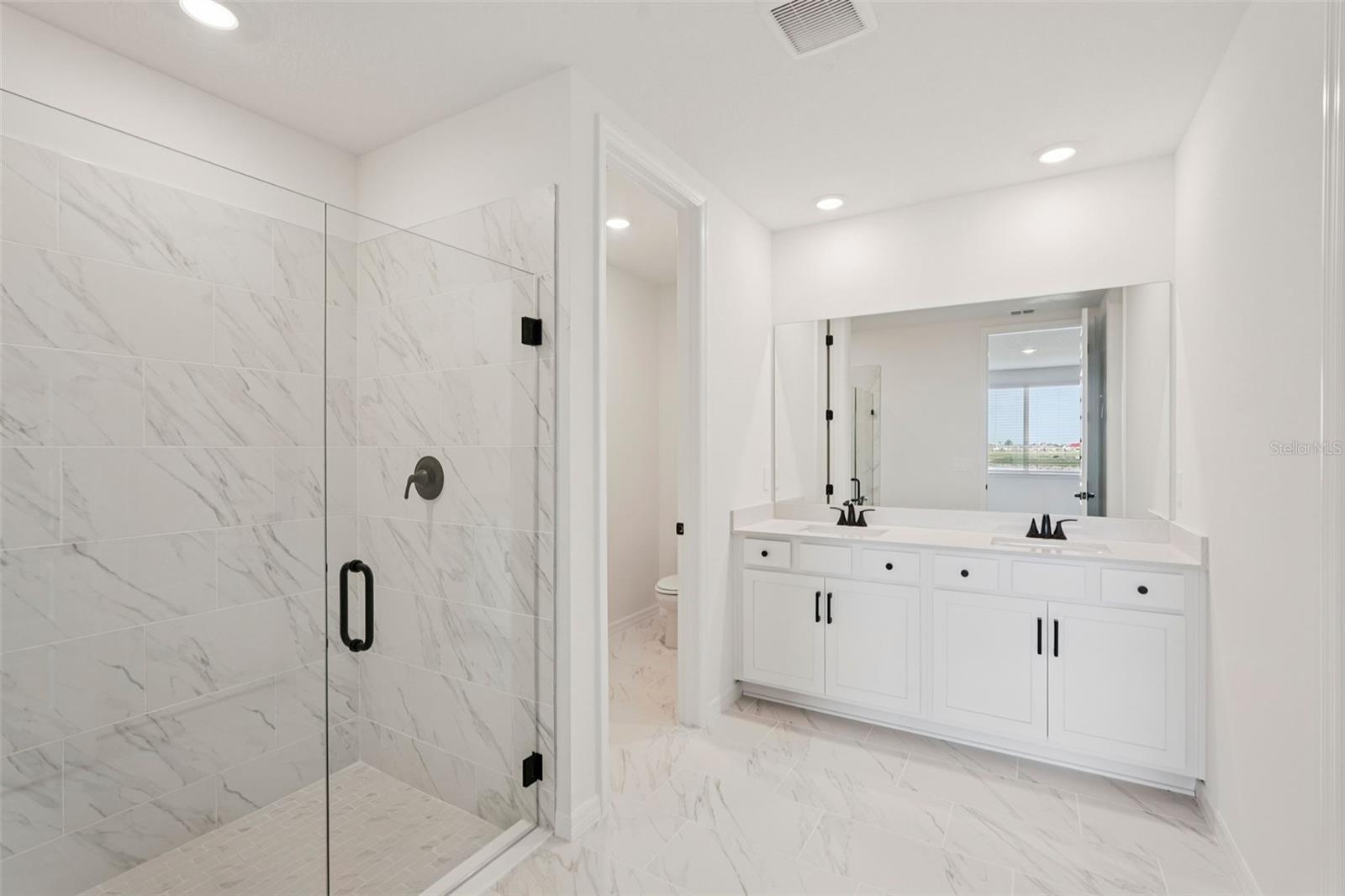 OAKFIELD TRAILS - Residential