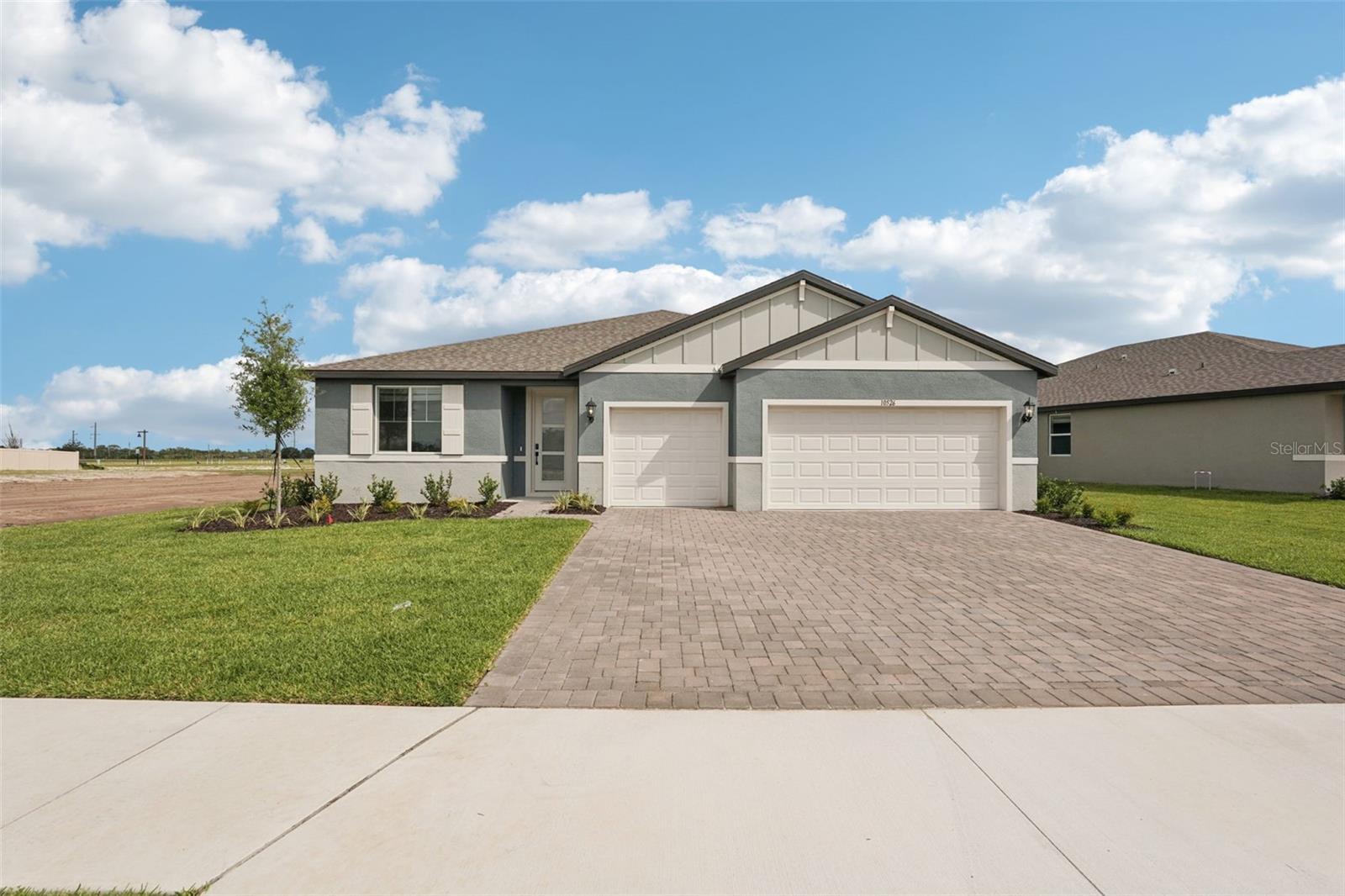 OAKFIELD TRAILS - Residential