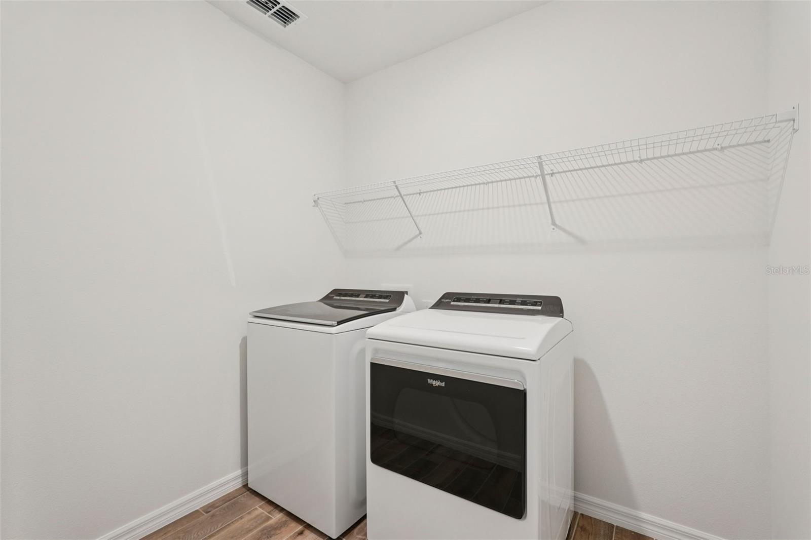 OAKFIELD TRAILS - Residential