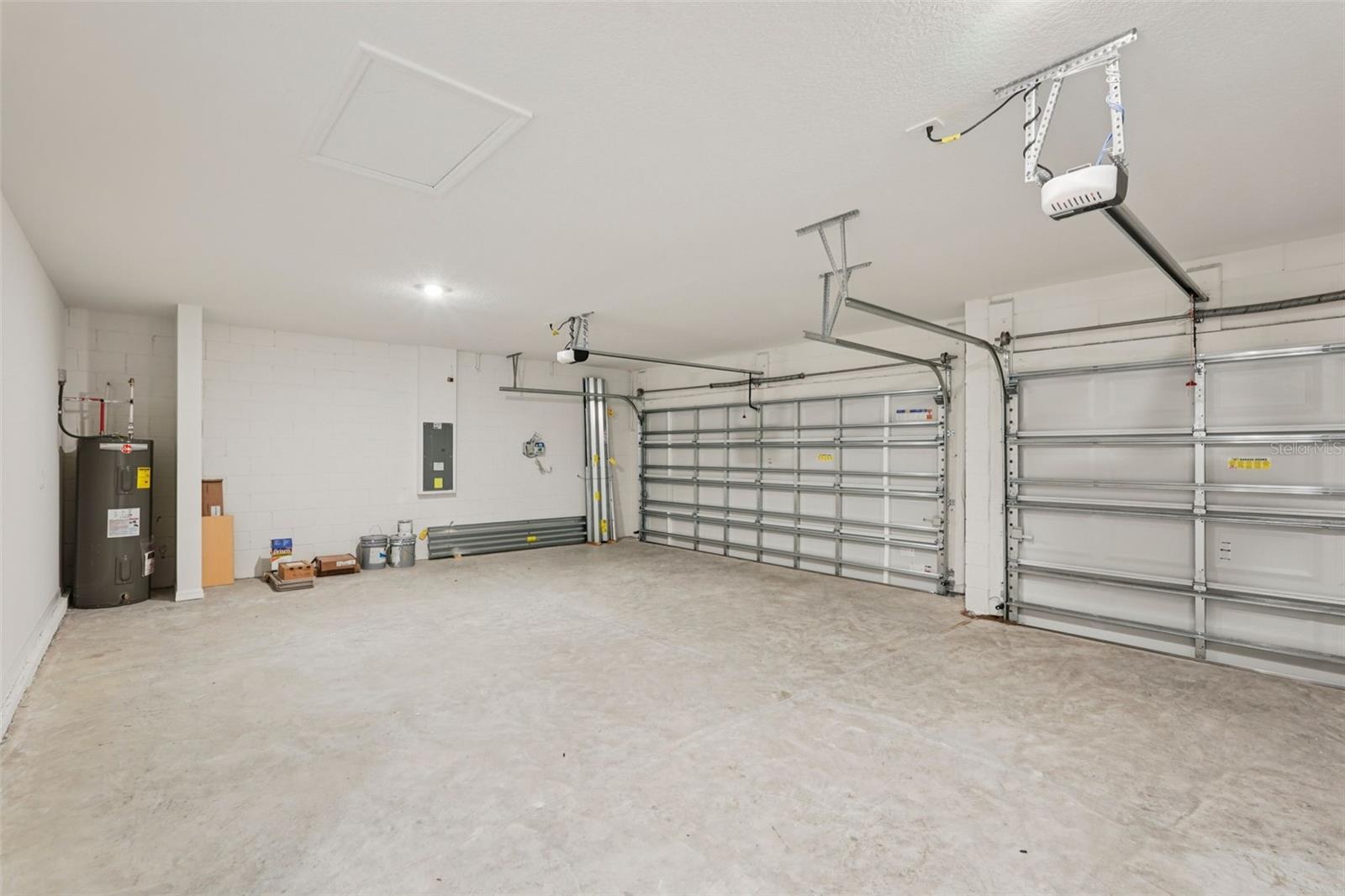OAKFIELD TRAILS - Residential