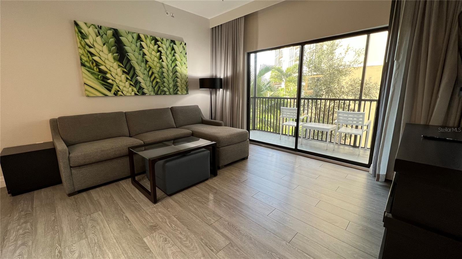 14501 GROVE RESORT AVENUE 2233