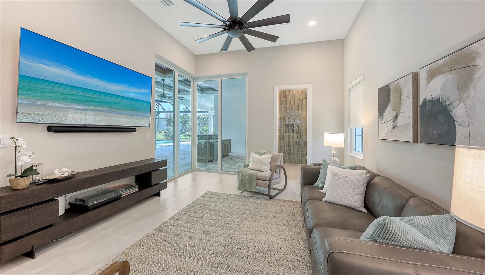 LAKE CLUB PH I - Residential