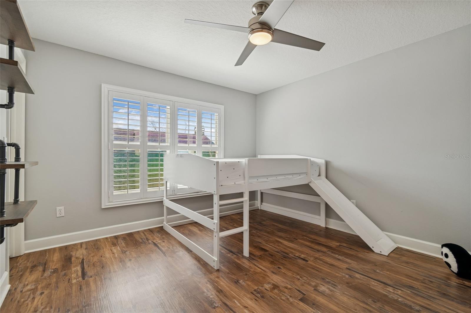 HILLSIDE - Residential