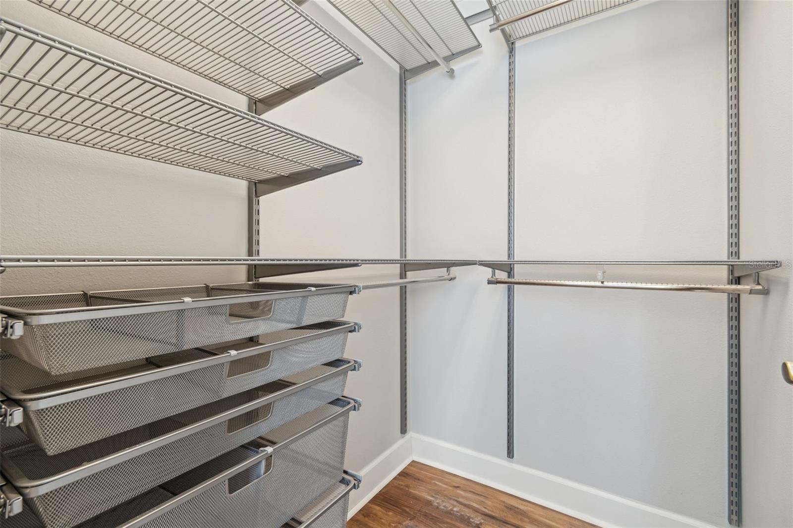 HILLSIDE - Residential