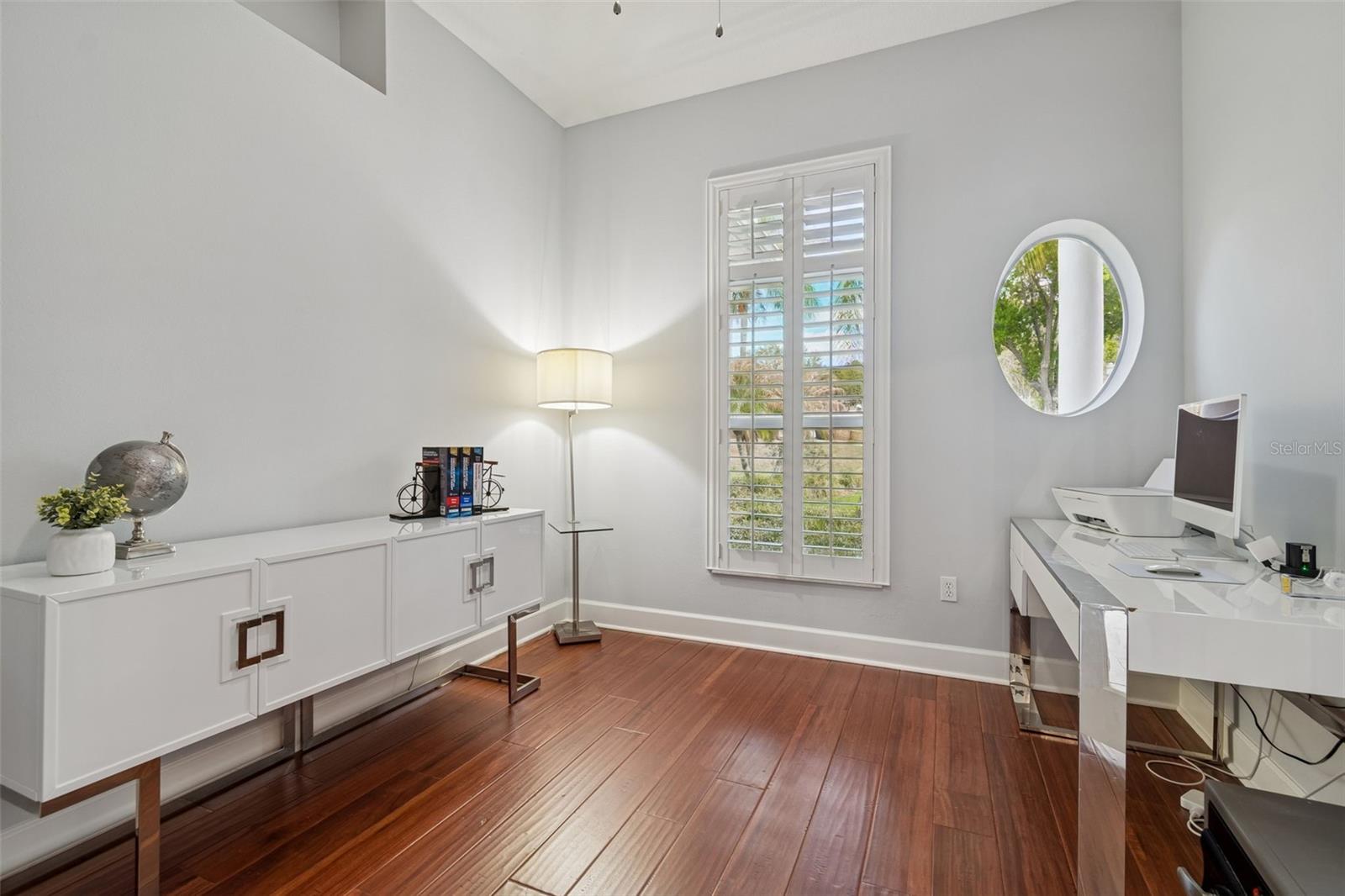 HILLSIDE - Residential