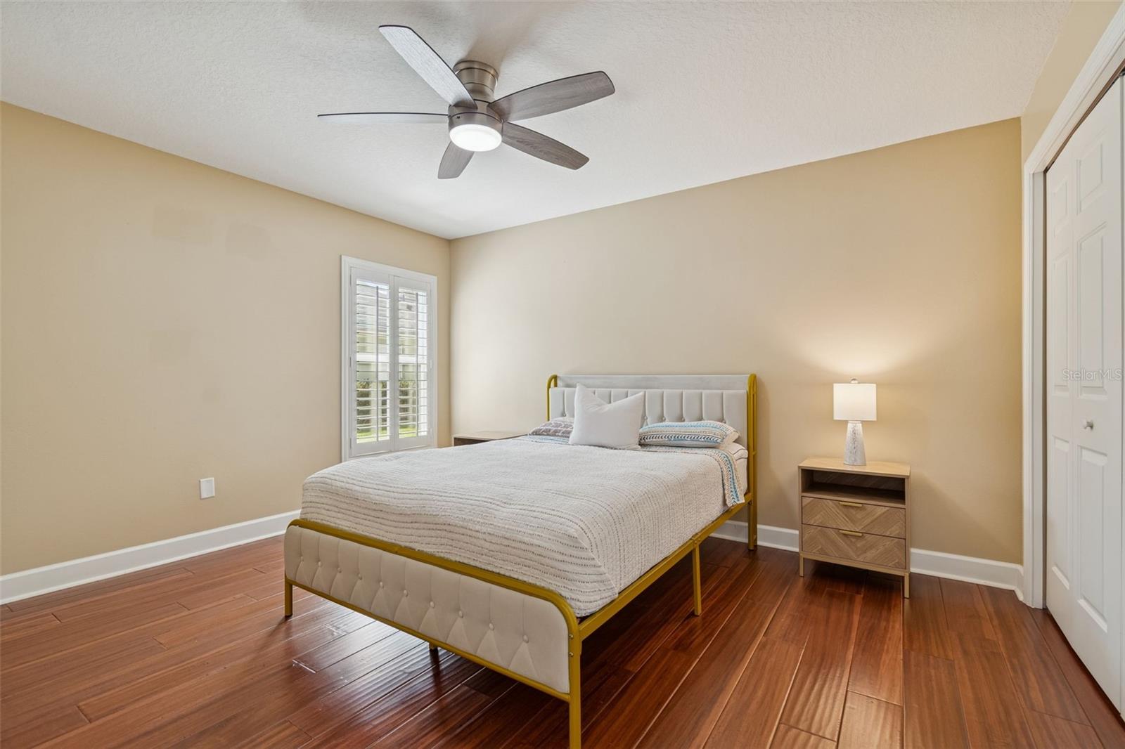 HILLSIDE - Residential