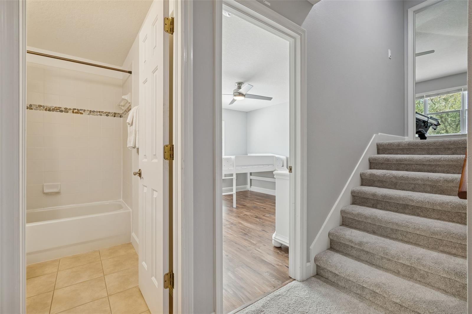 HILLSIDE - Residential