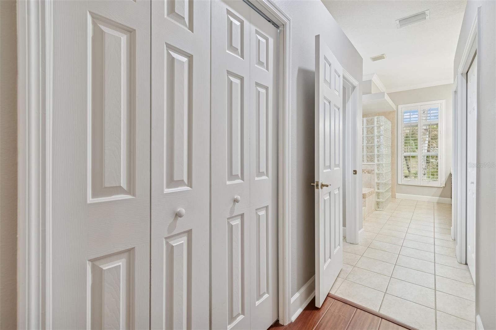 HILLSIDE - Residential