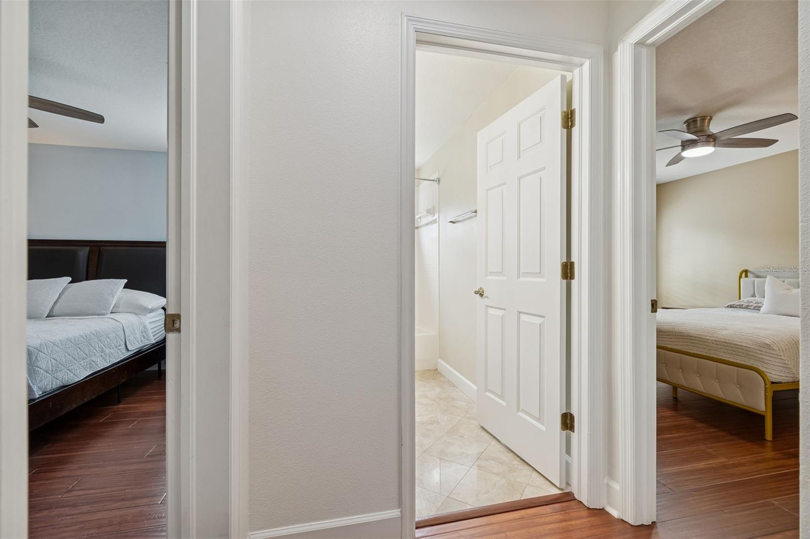 HILLSIDE - Residential