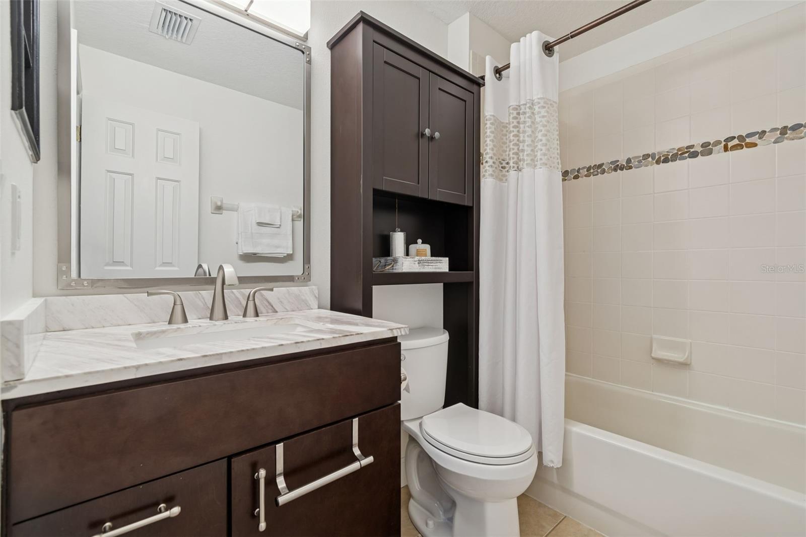 HILLSIDE - Residential