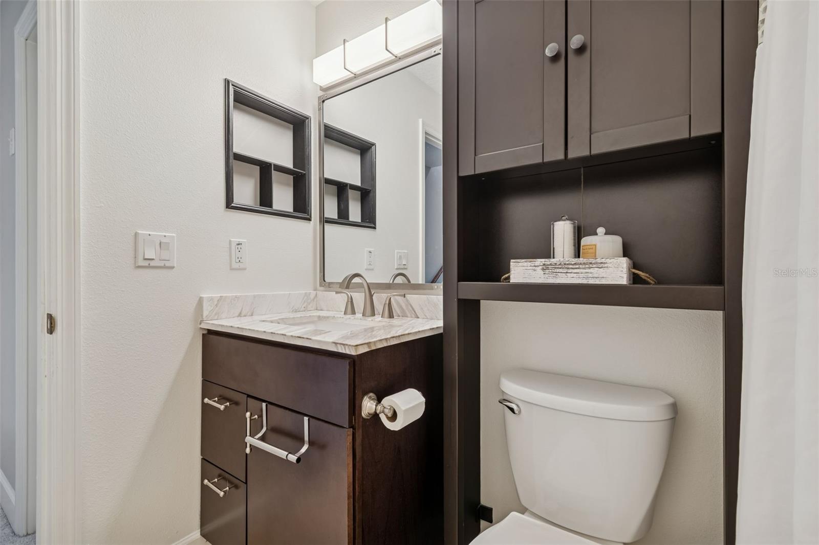 HILLSIDE - Residential