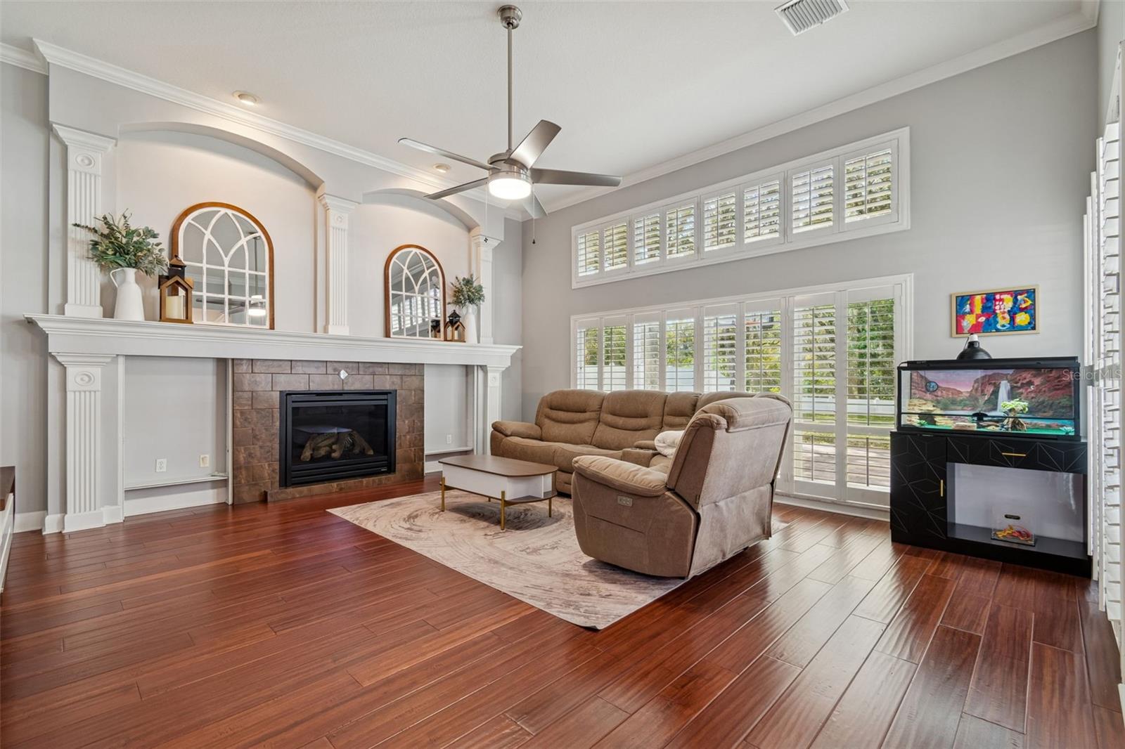 HILLSIDE - Residential