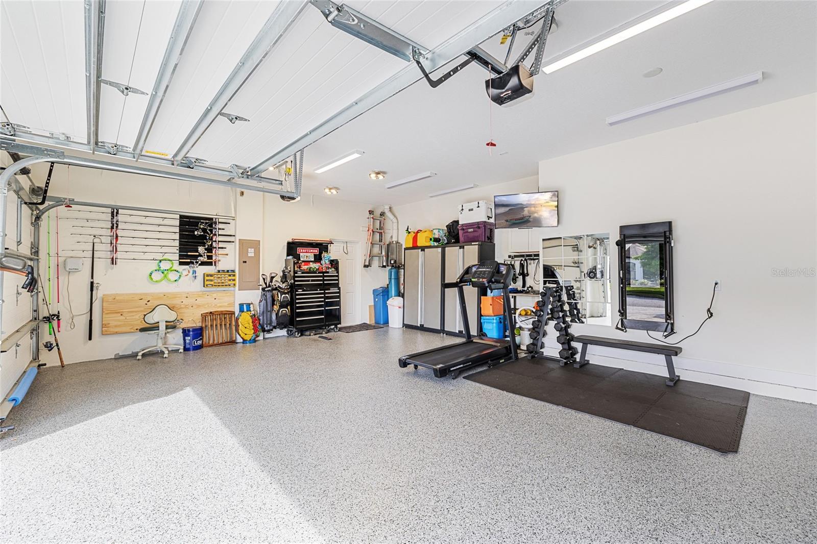 NINE EAGLES UNIT ONE SEC I - Residential