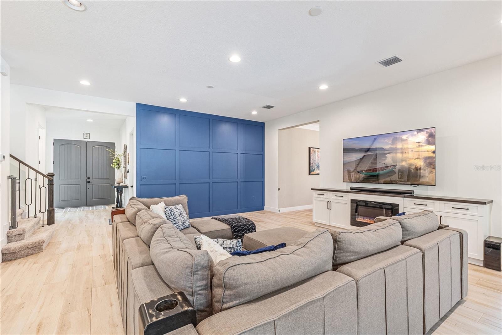 NINE EAGLES UNIT ONE SEC I - Residential