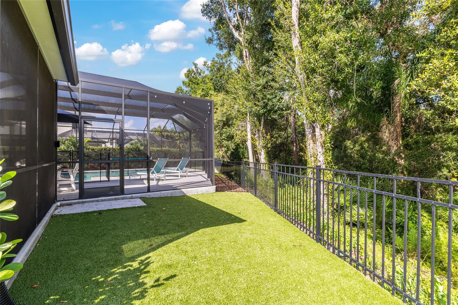 NINE EAGLES UNIT ONE SEC I - Residential