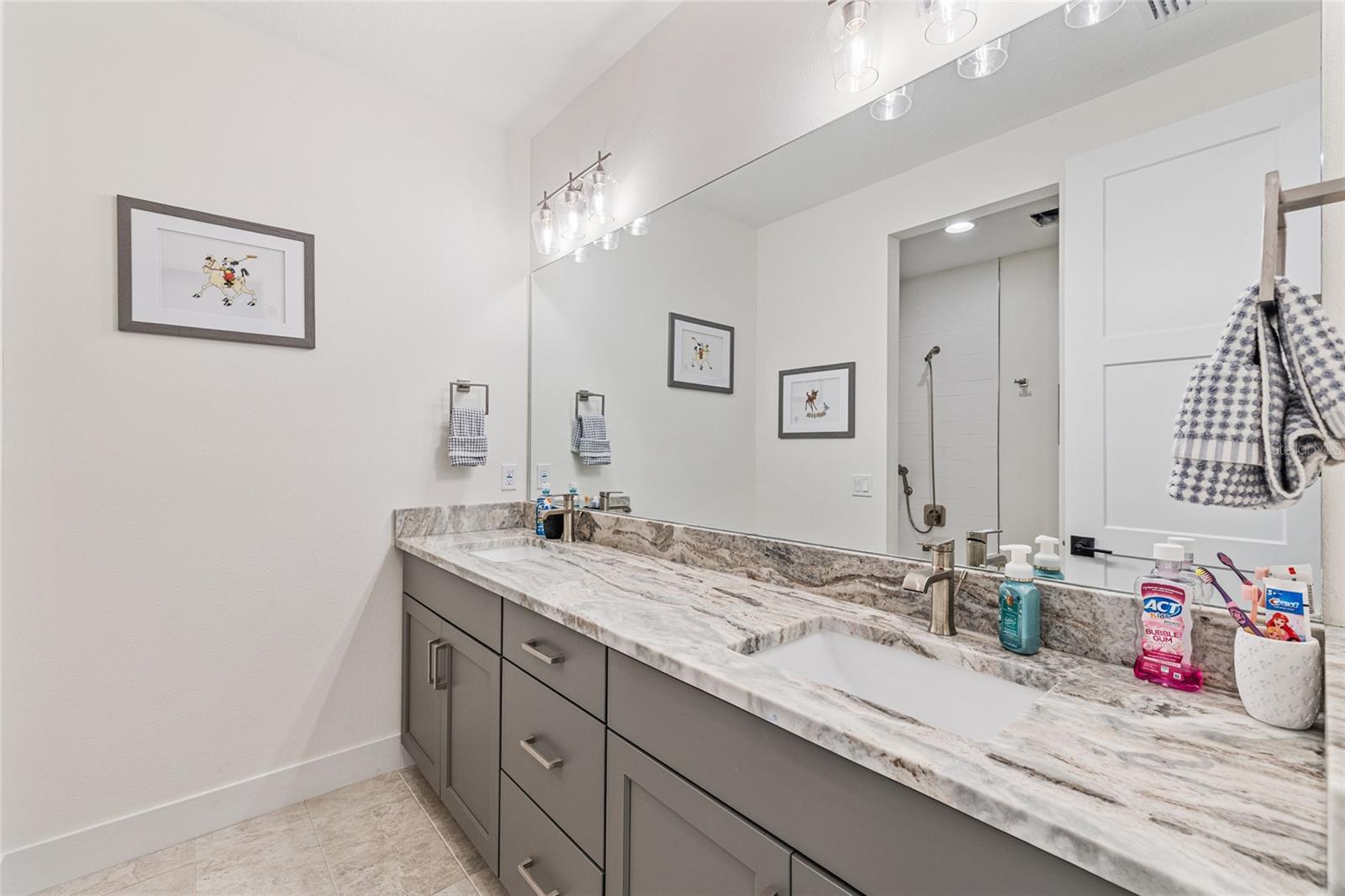 NINE EAGLES UNIT ONE SEC I - Residential