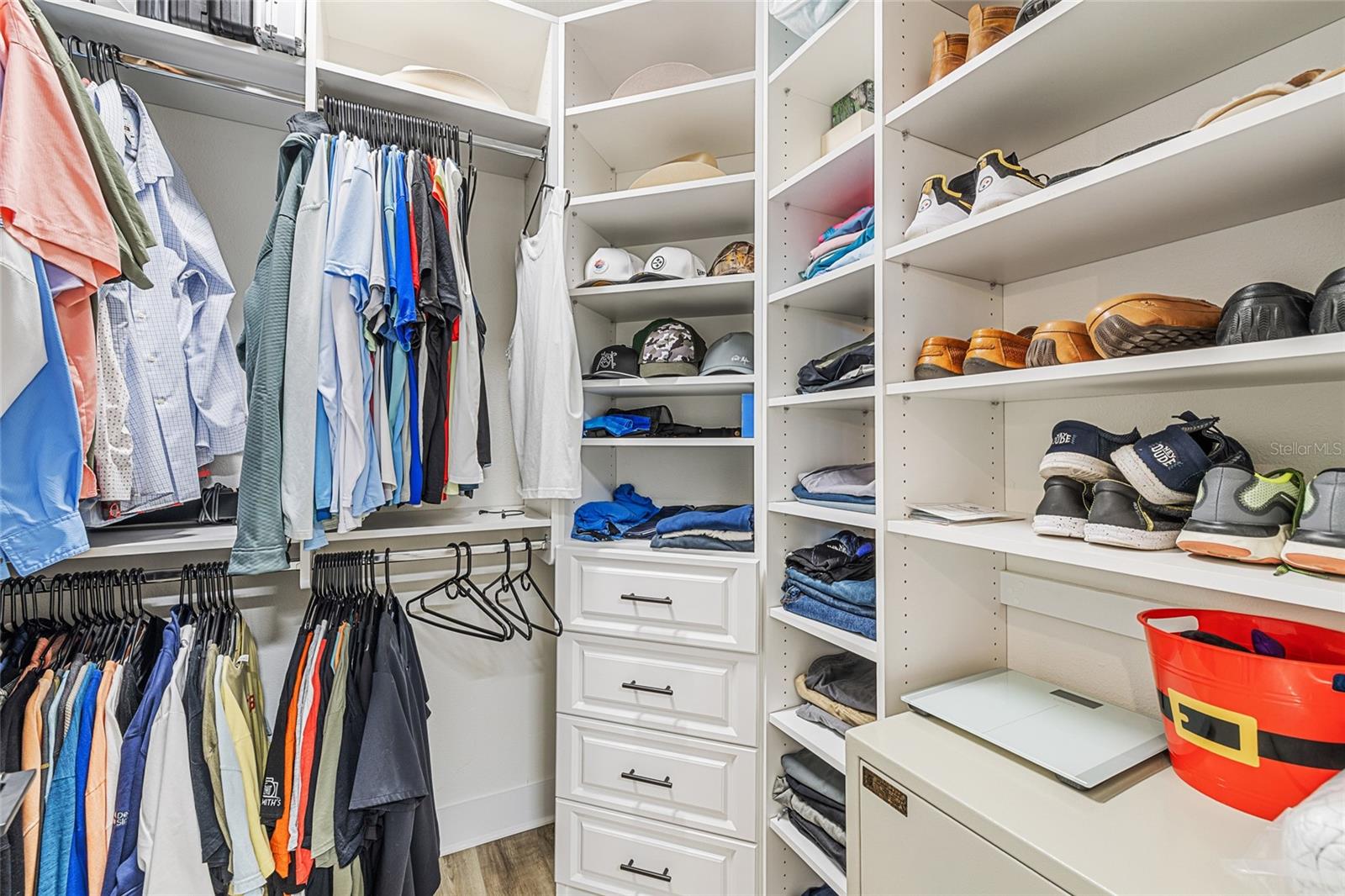 NINE EAGLES UNIT ONE SEC I - Residential