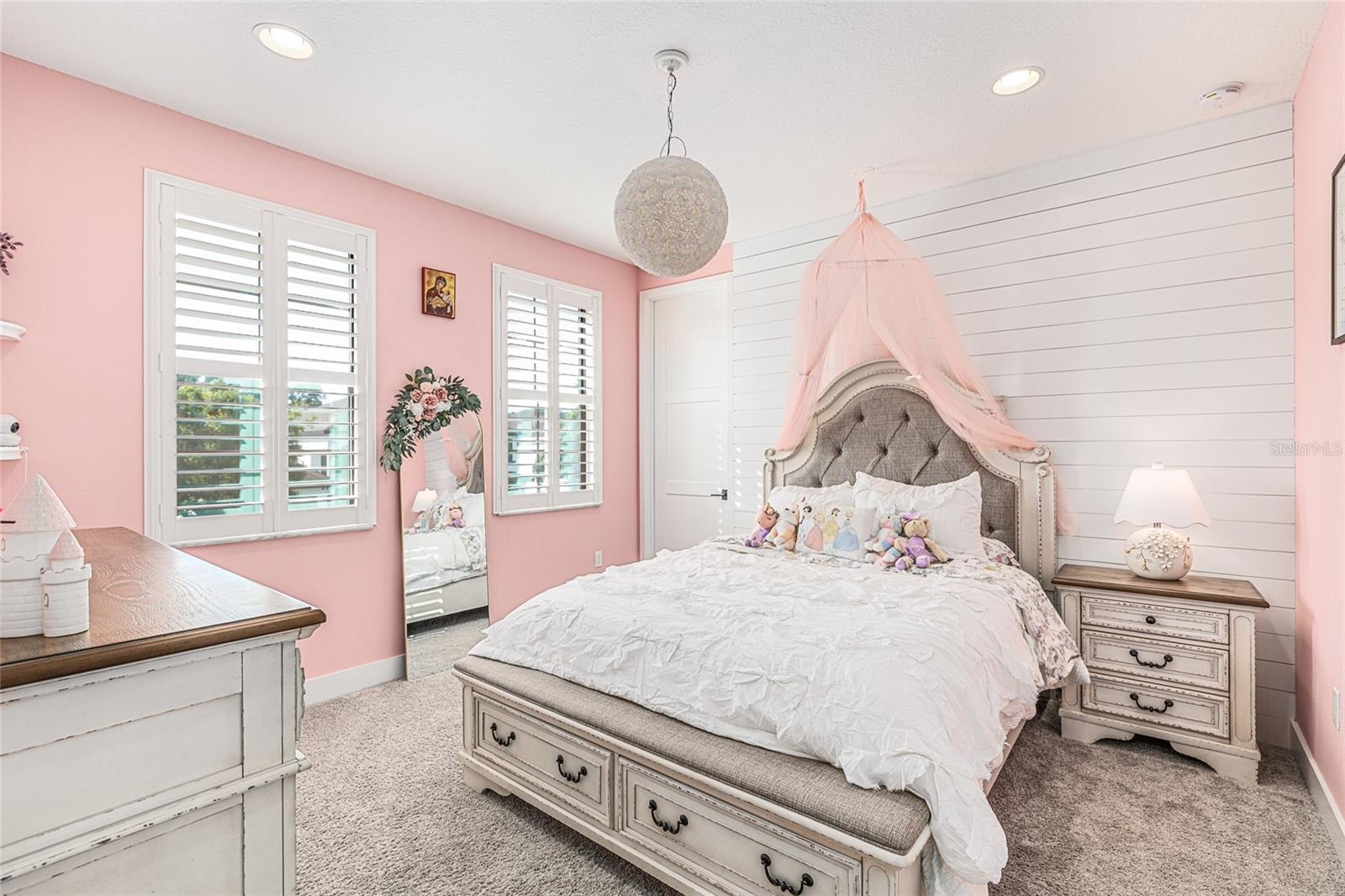 NINE EAGLES UNIT ONE SEC I - Residential