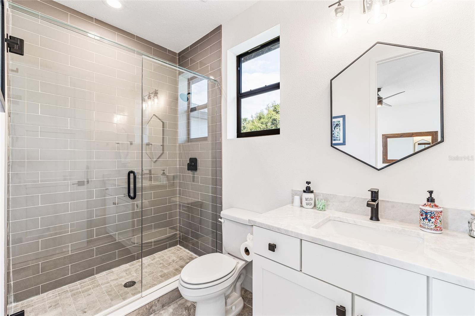 NINE EAGLES UNIT ONE SEC I - Residential