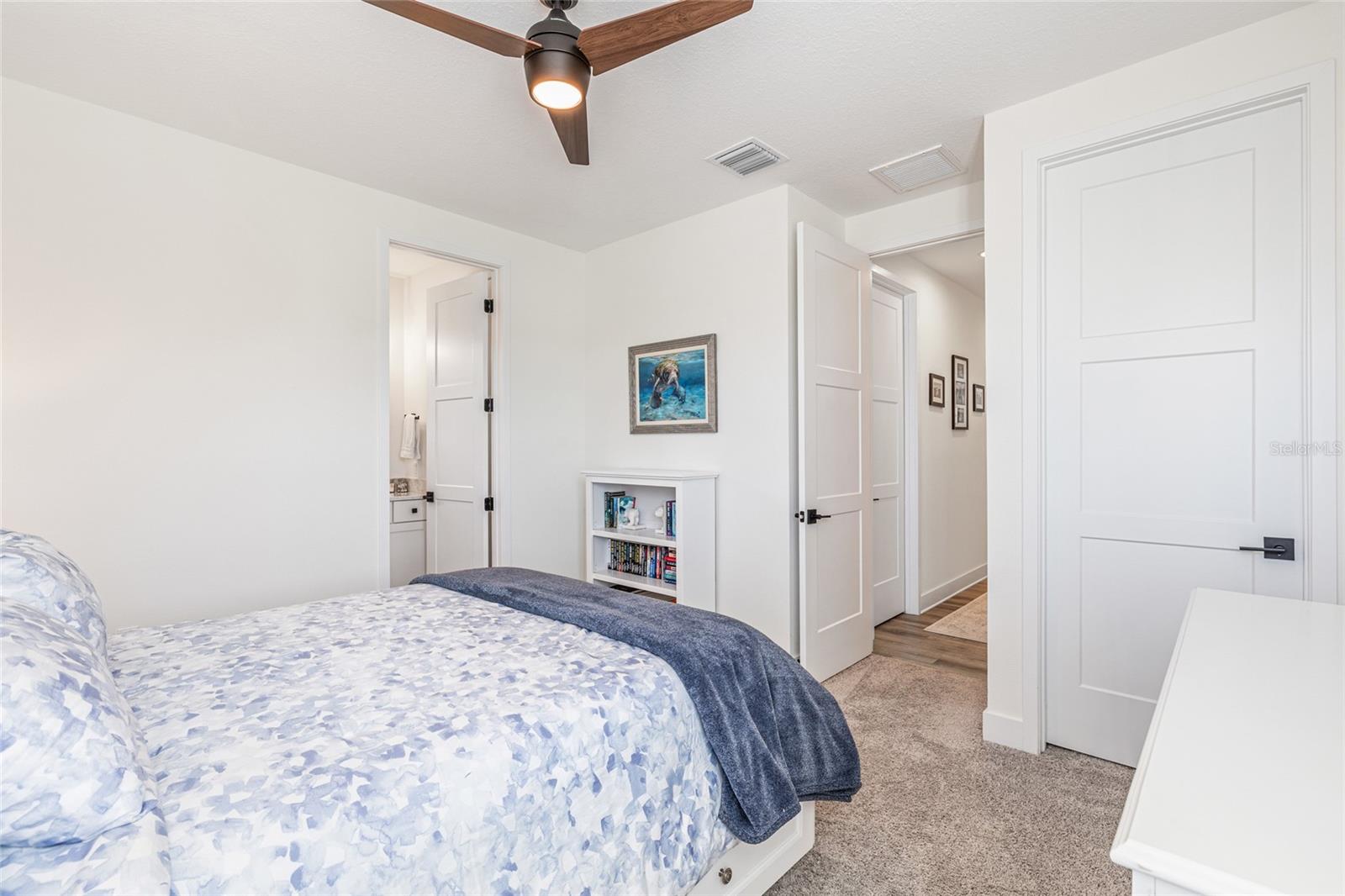 NINE EAGLES UNIT ONE SEC I - Residential