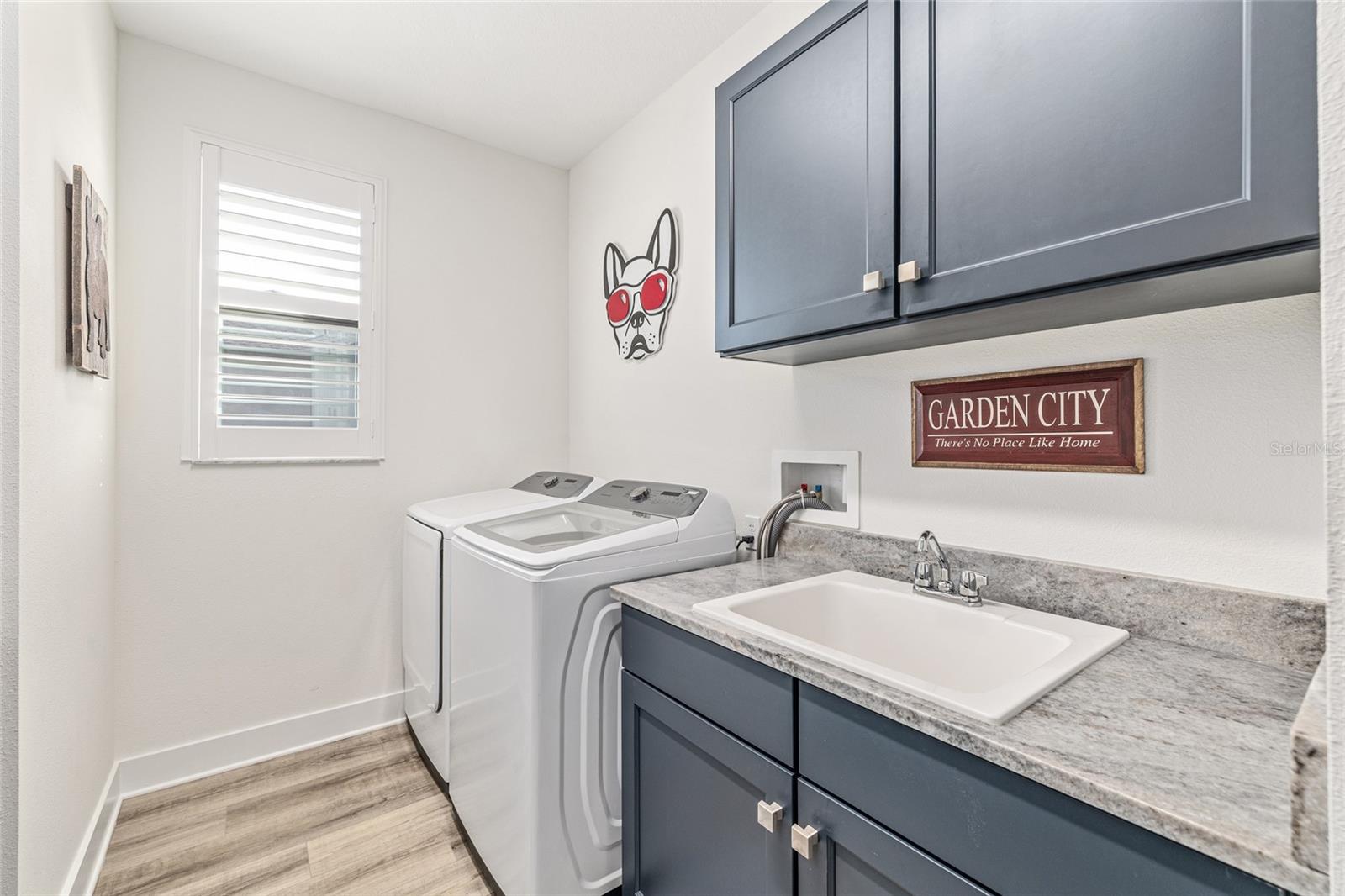 NINE EAGLES UNIT ONE SEC I - Residential