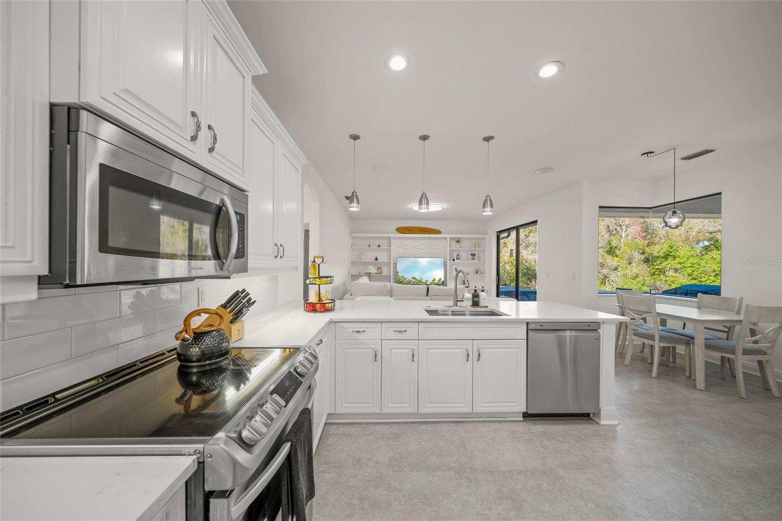 GREYMOSS ESTATES - Residential