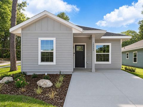 Photo of 15353 NW 135th Terrace, Alachua, FL 32615 (MLS # GC539668)