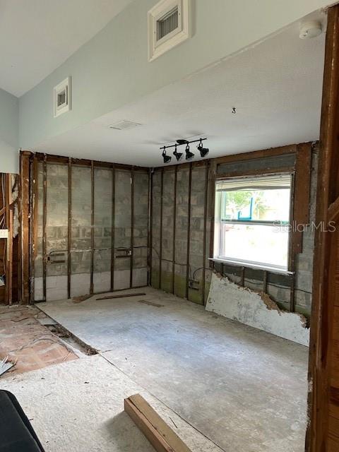 LONE PALM BEACH 4TH ADD - Residential