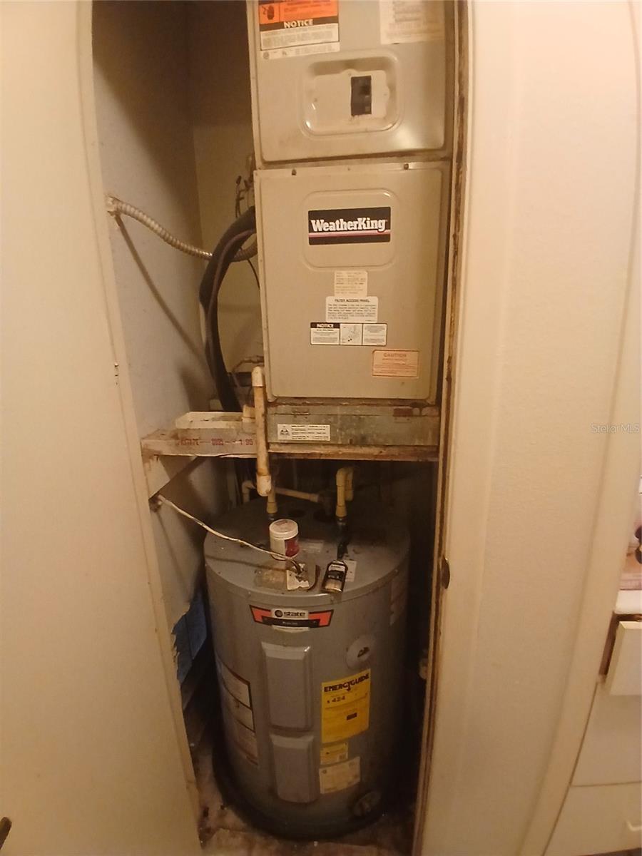 NORTH OAKS CONDO II - Residential