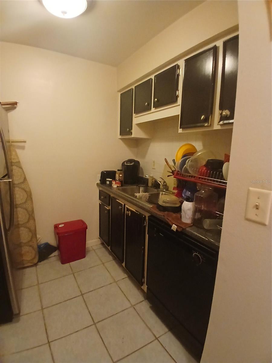 NORTH OAKS CONDO II - Residential