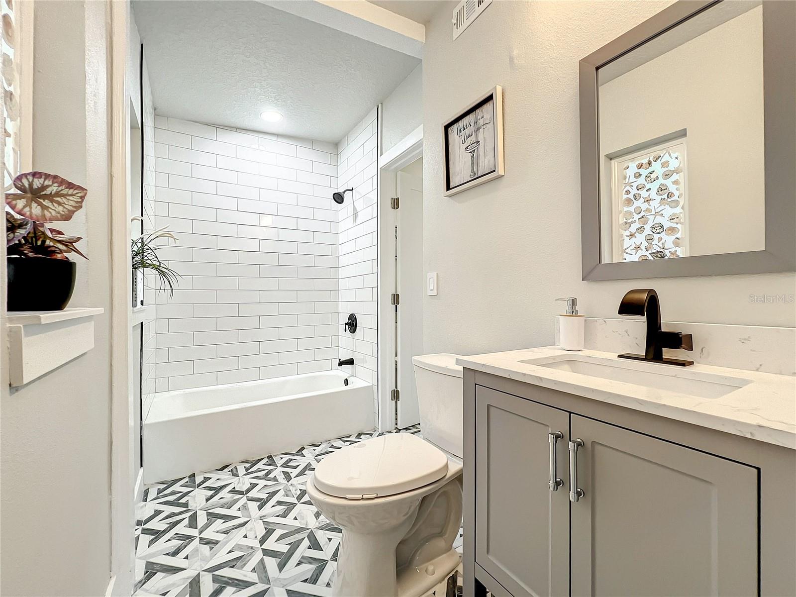 RIVERSIDE ACRES FOURTH ADD - Residential