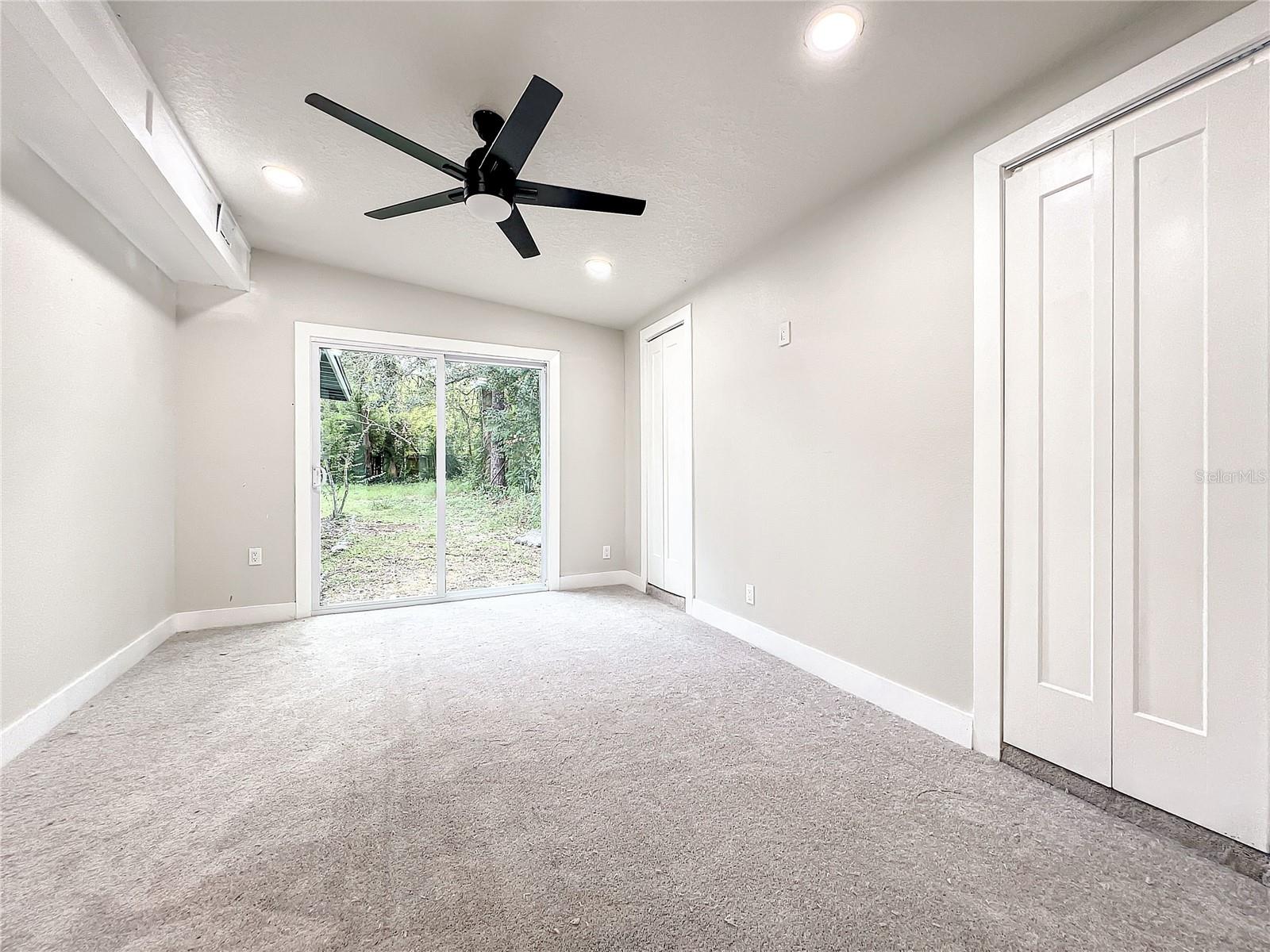 RIVERSIDE ACRES FOURTH ADD - Residential