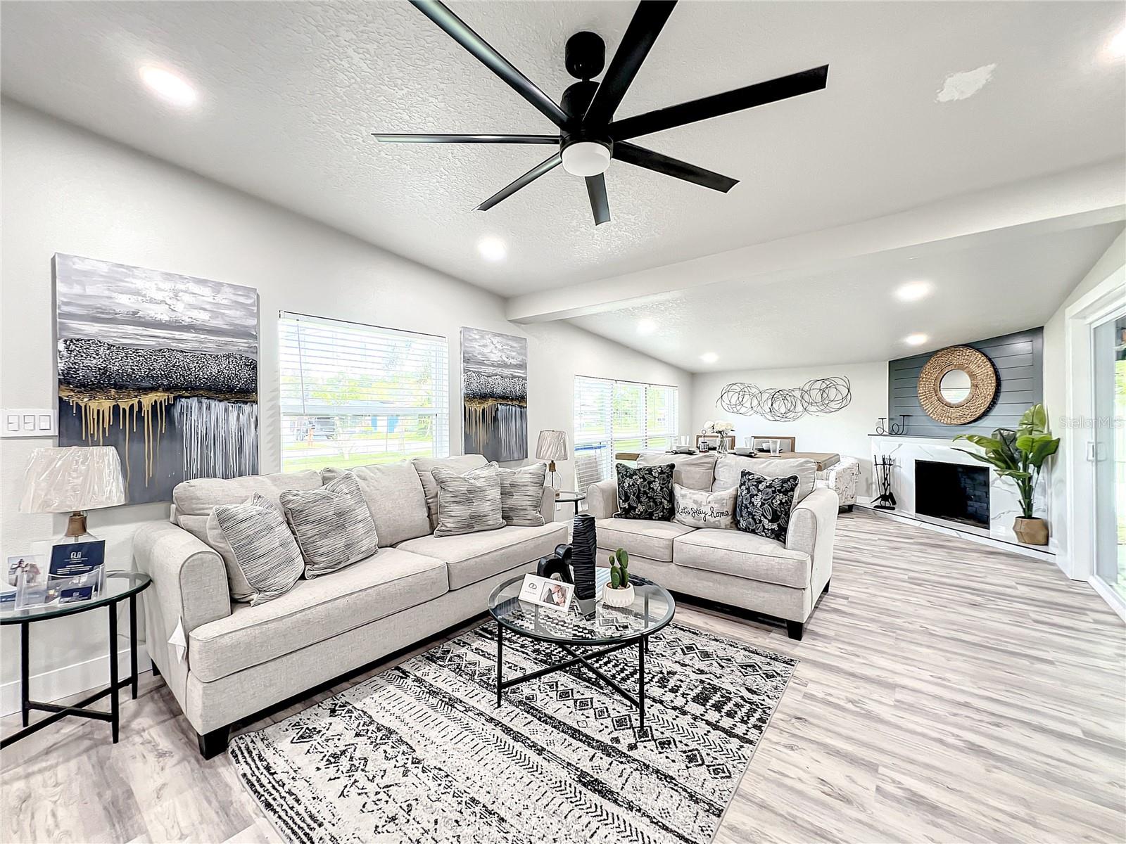 RIVERSIDE ACRES FOURTH ADD - Residential