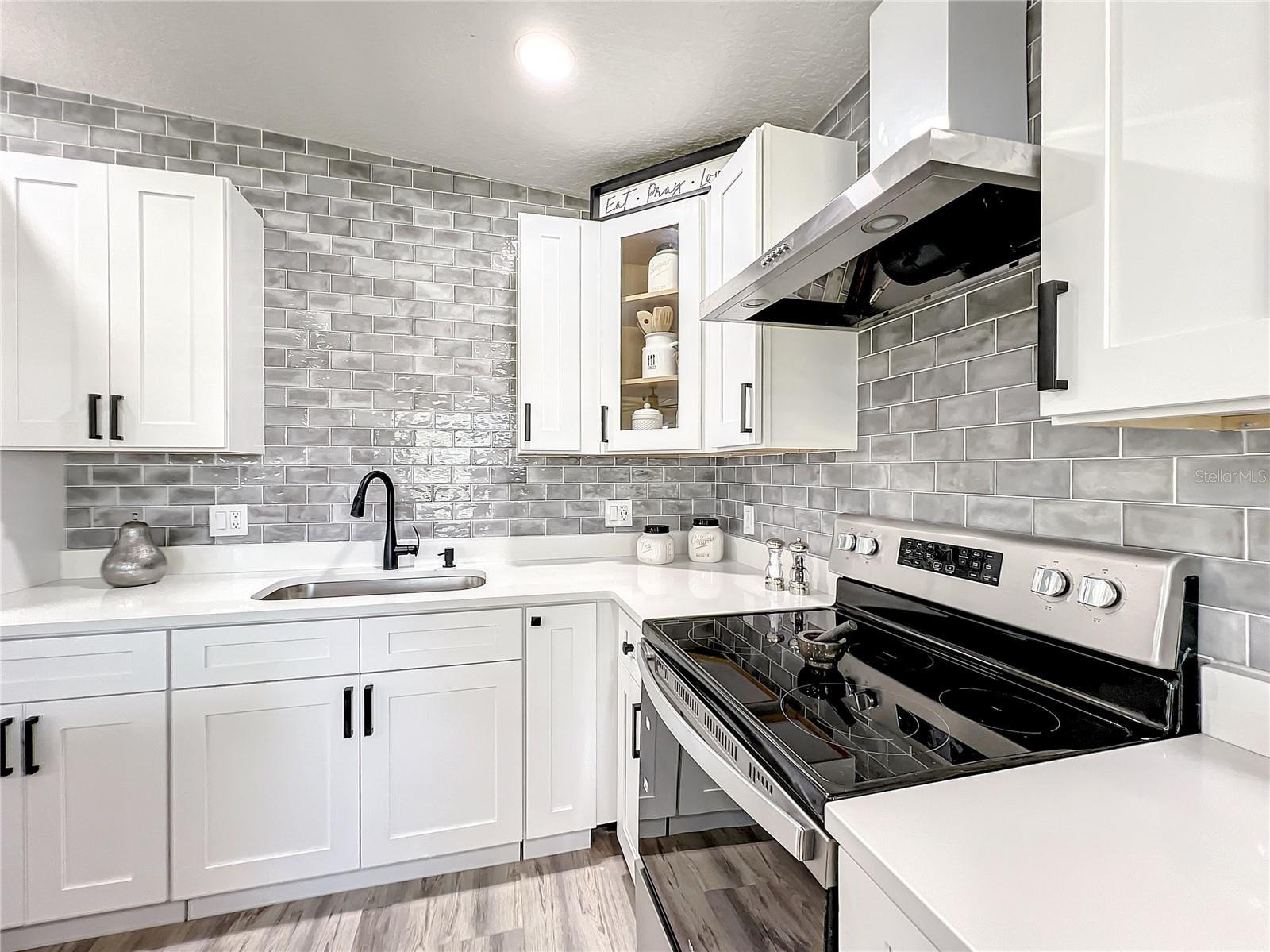 RIVERSIDE ACRES FOURTH ADD - Residential