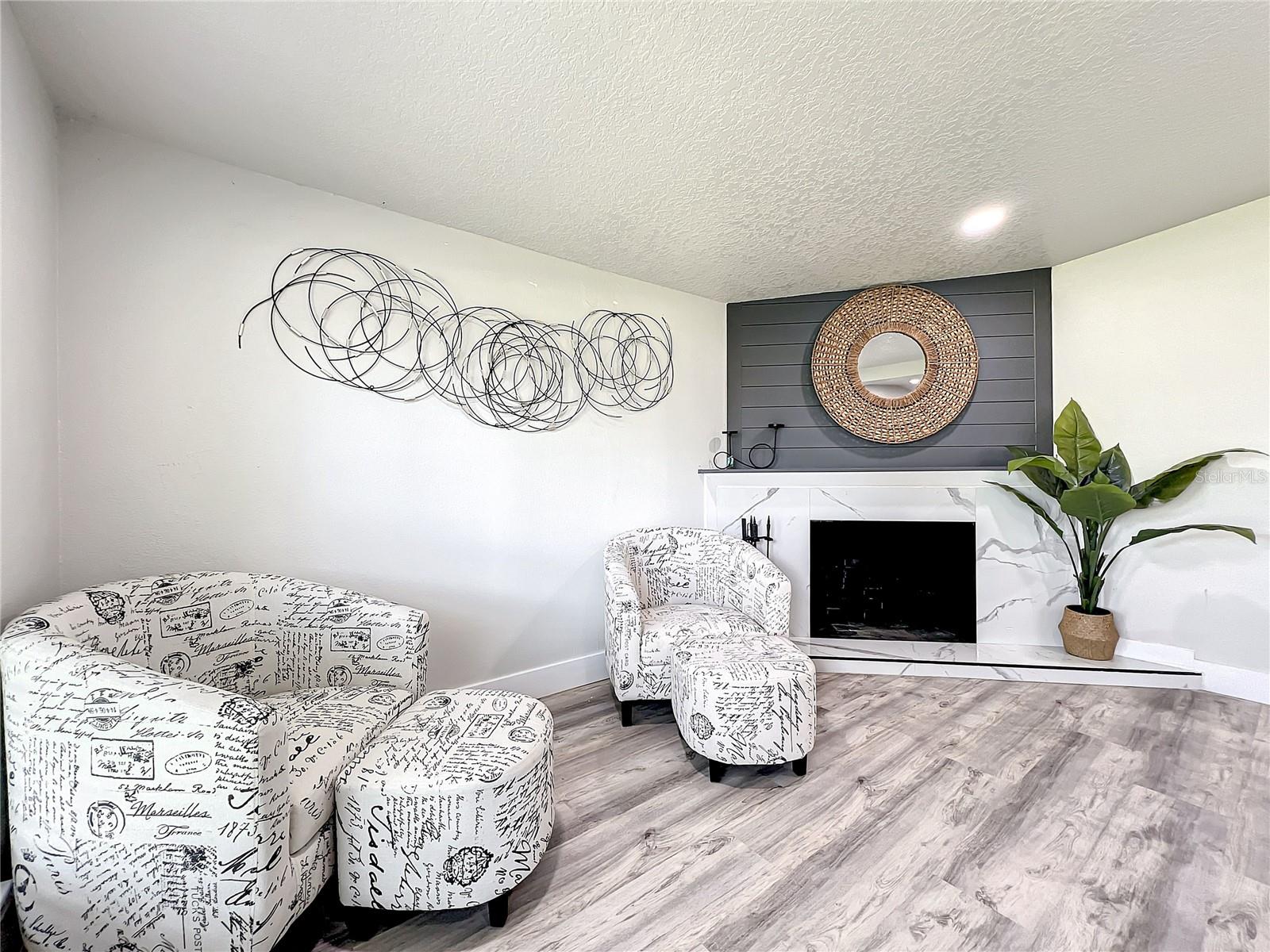 RIVERSIDE ACRES FOURTH ADD - Residential