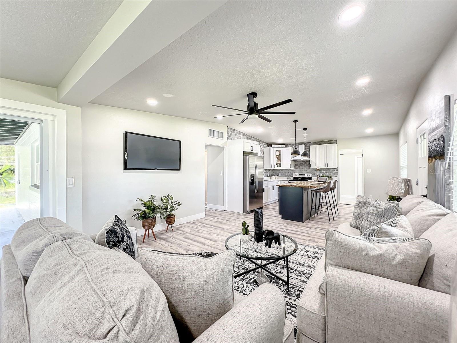 RIVERSIDE ACRES FOURTH ADD - Residential