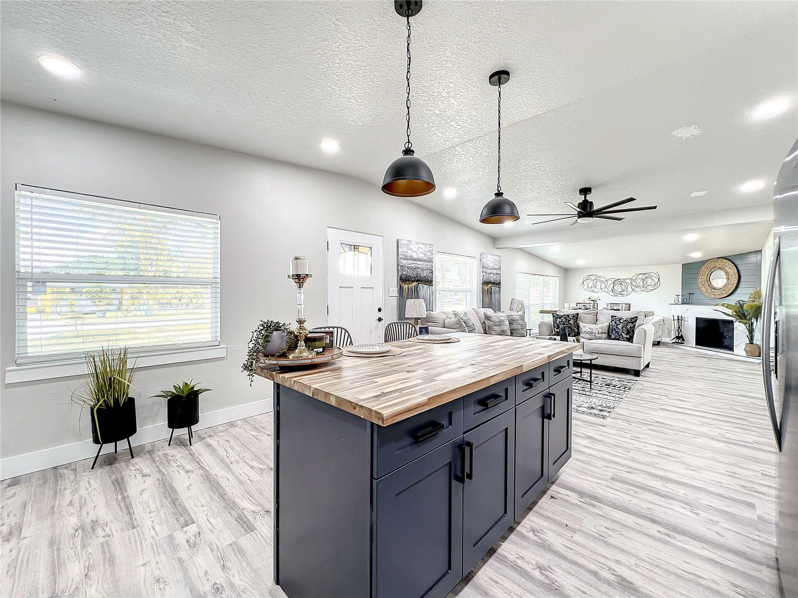 RIVERSIDE ACRES FOURTH ADD - Residential