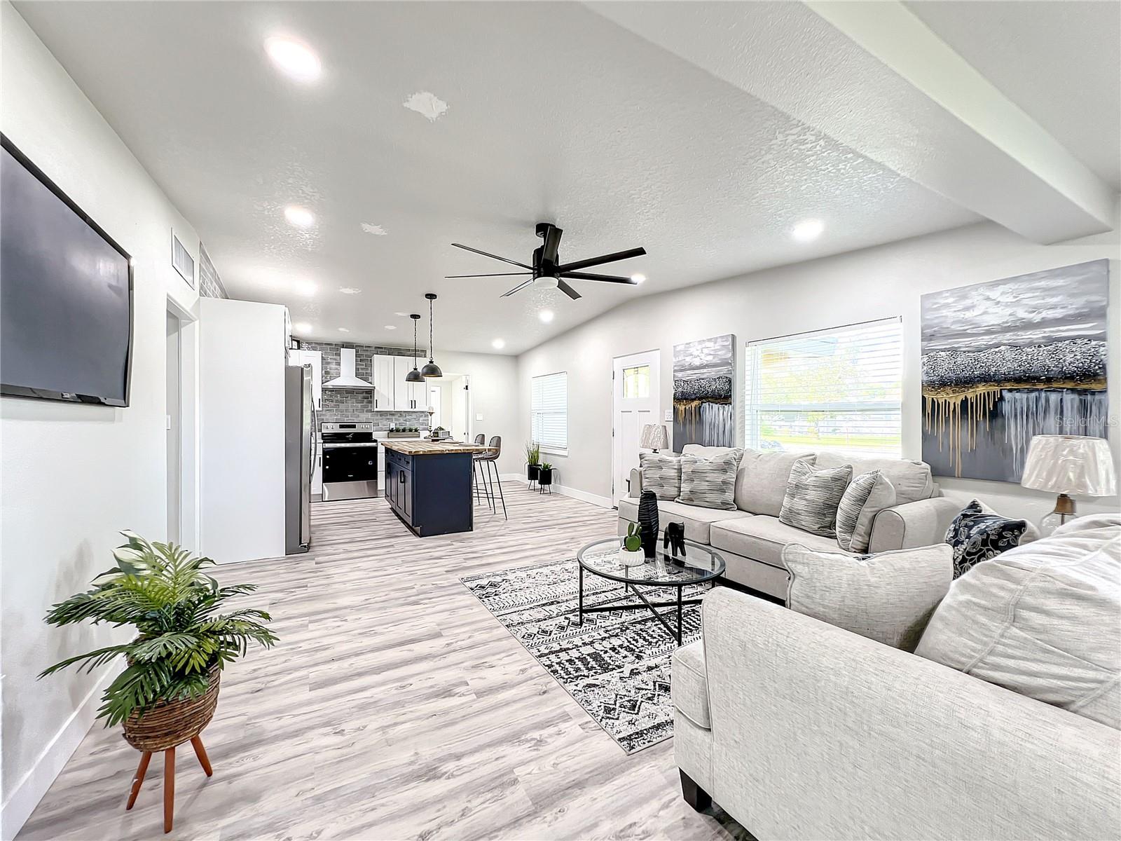 RIVERSIDE ACRES FOURTH ADD - Residential