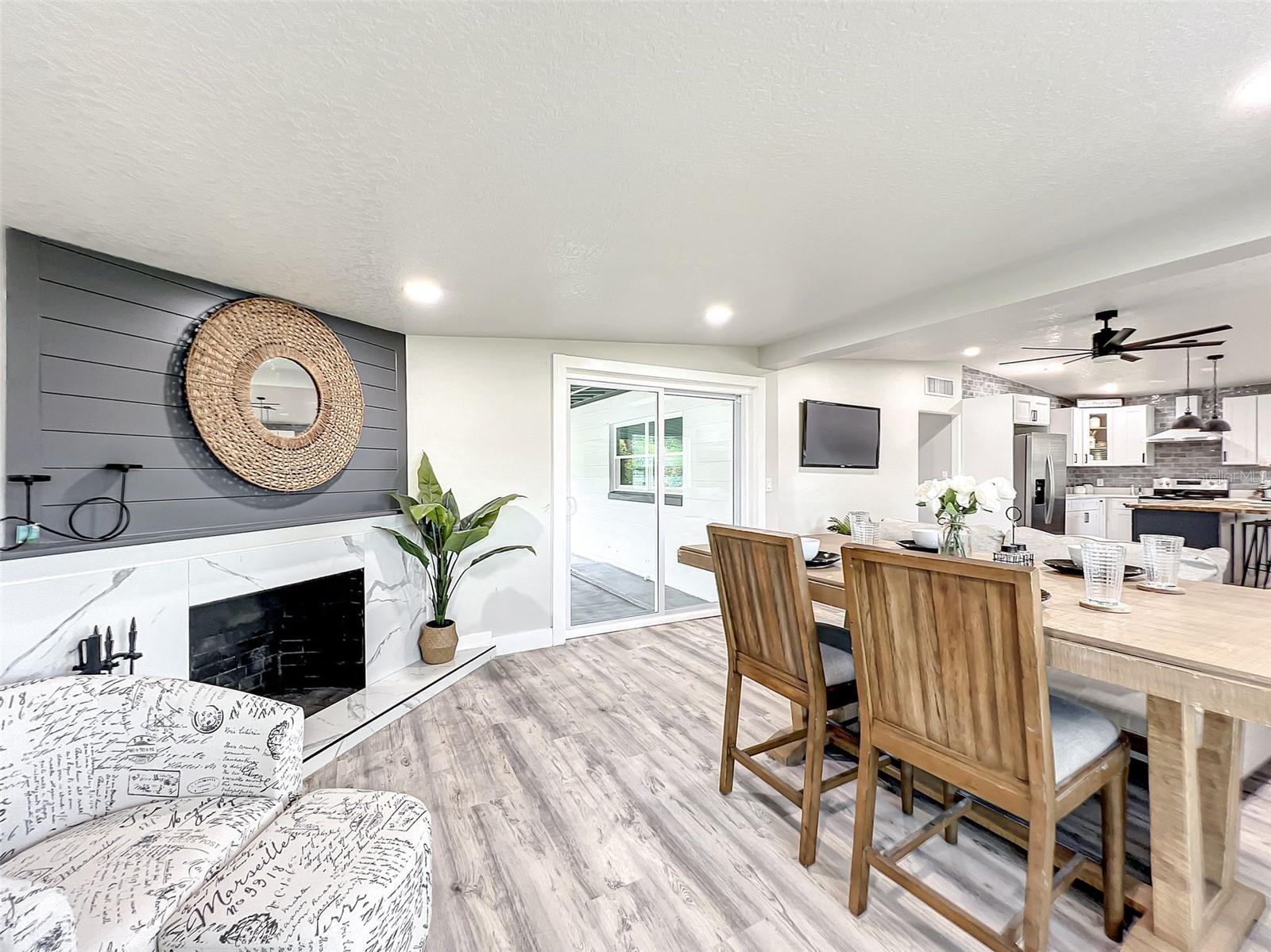 RIVERSIDE ACRES FOURTH ADD - Residential