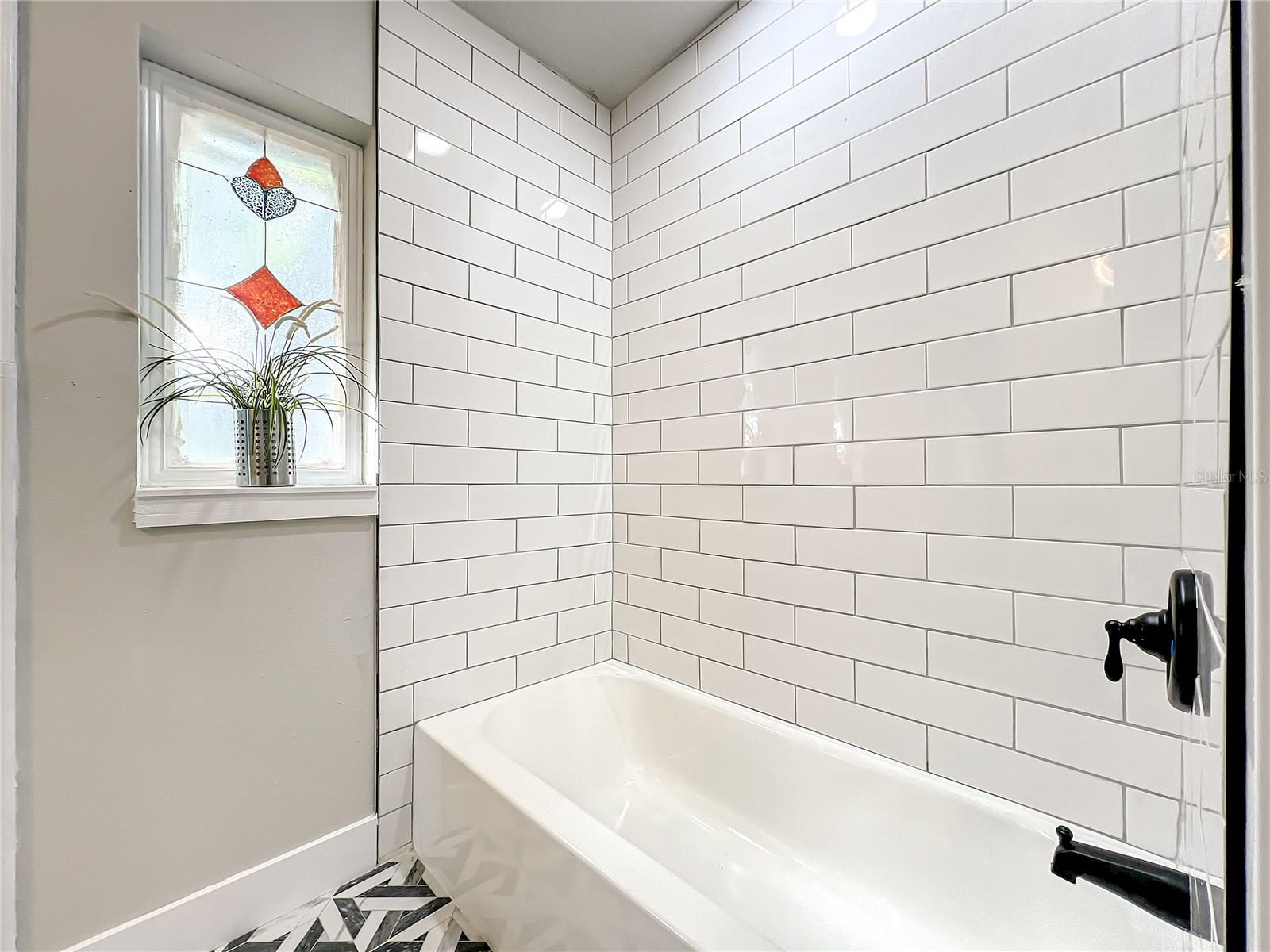 RIVERSIDE ACRES FOURTH ADD - Residential