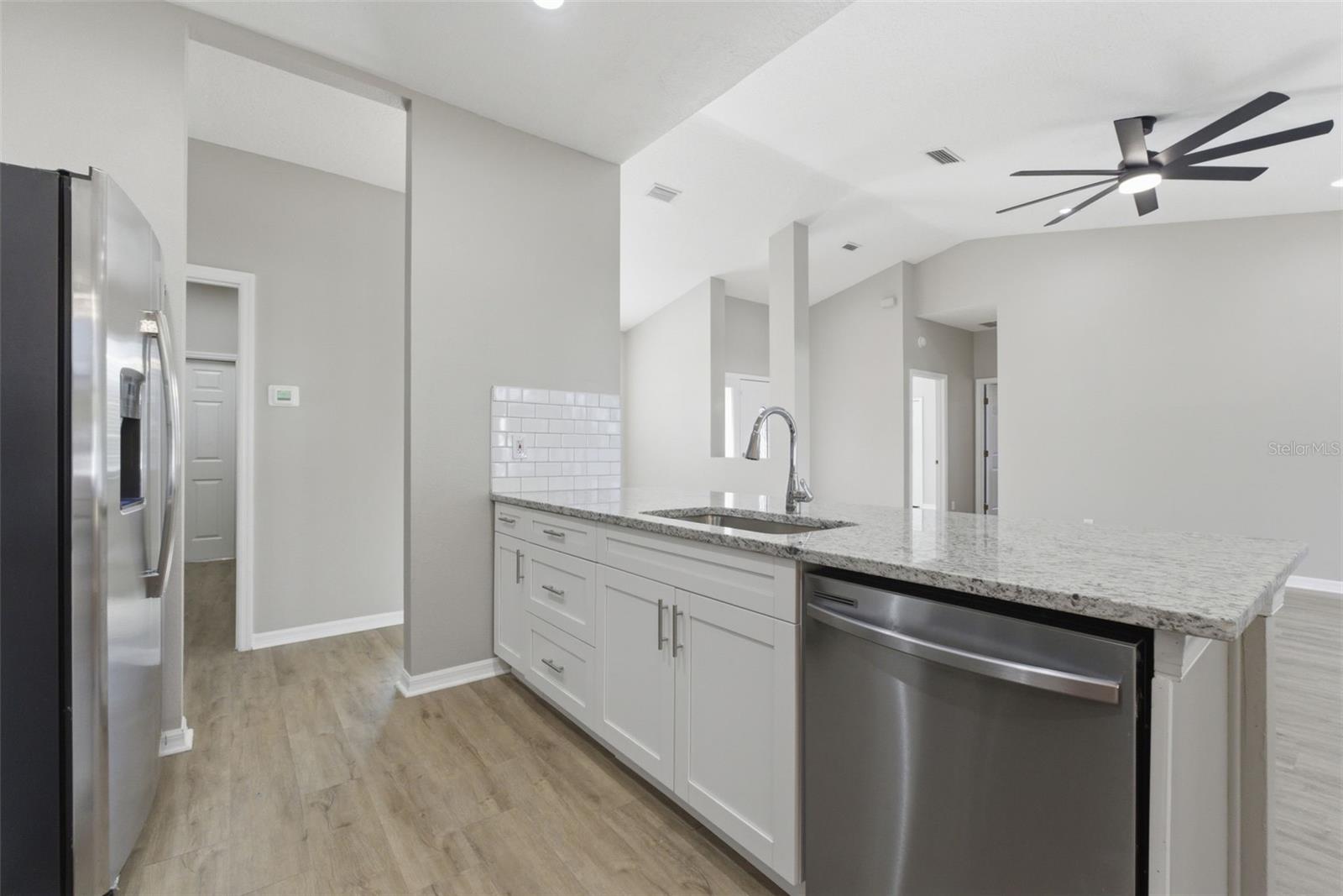 ROYAL HIGHLANDS - Residential
