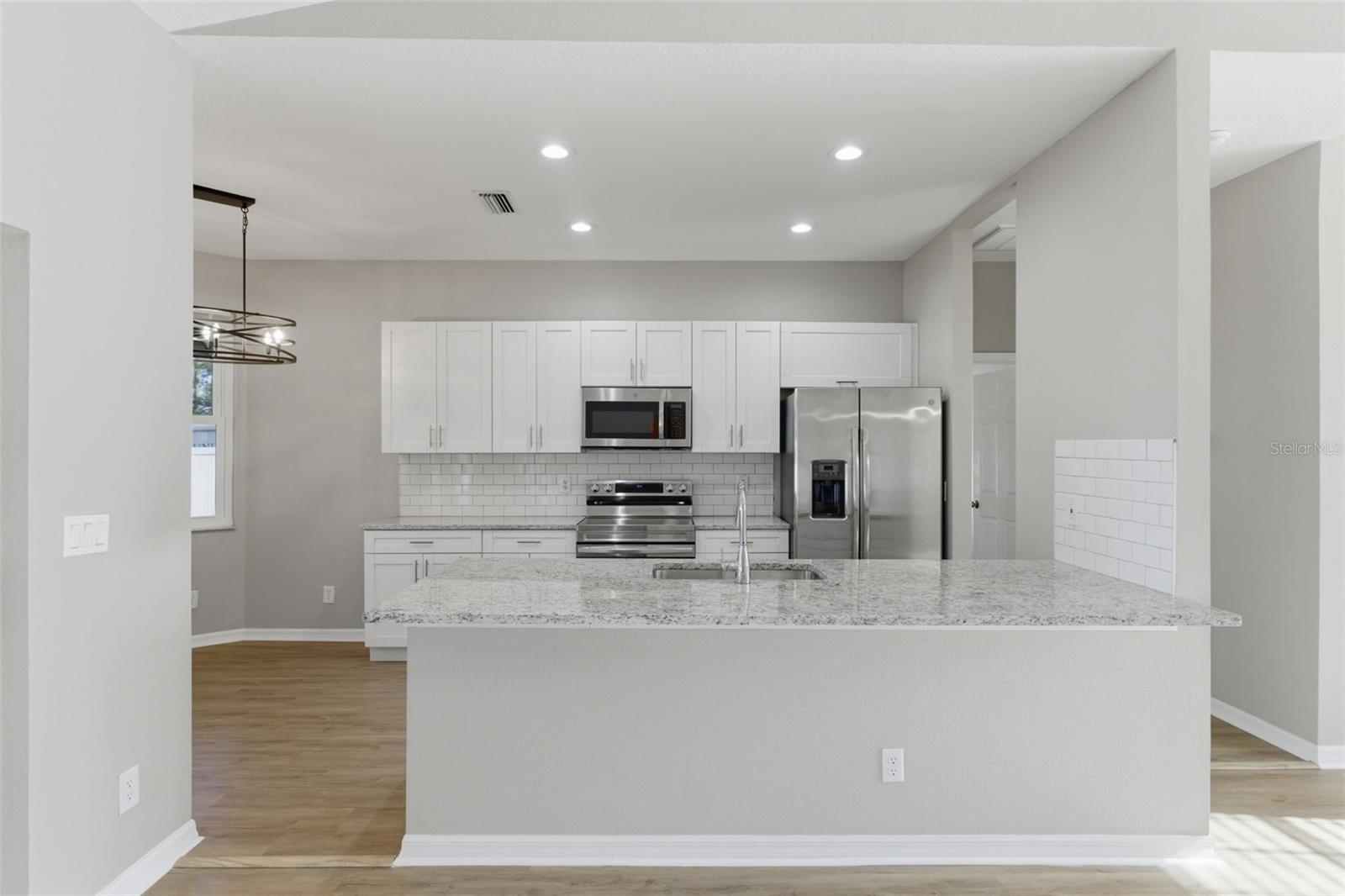 ROYAL HIGHLANDS - Residential