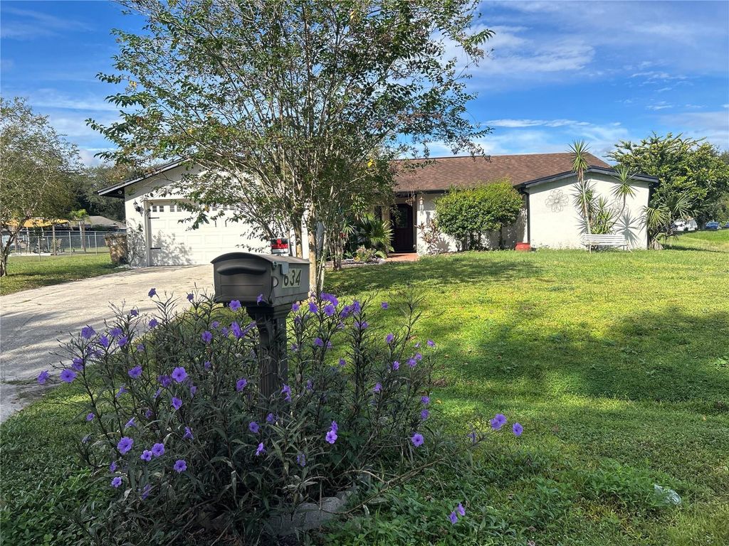 Photo of 634 N Delmonte Court, Kissimmee, FL 34758 (MLS # O6331155)