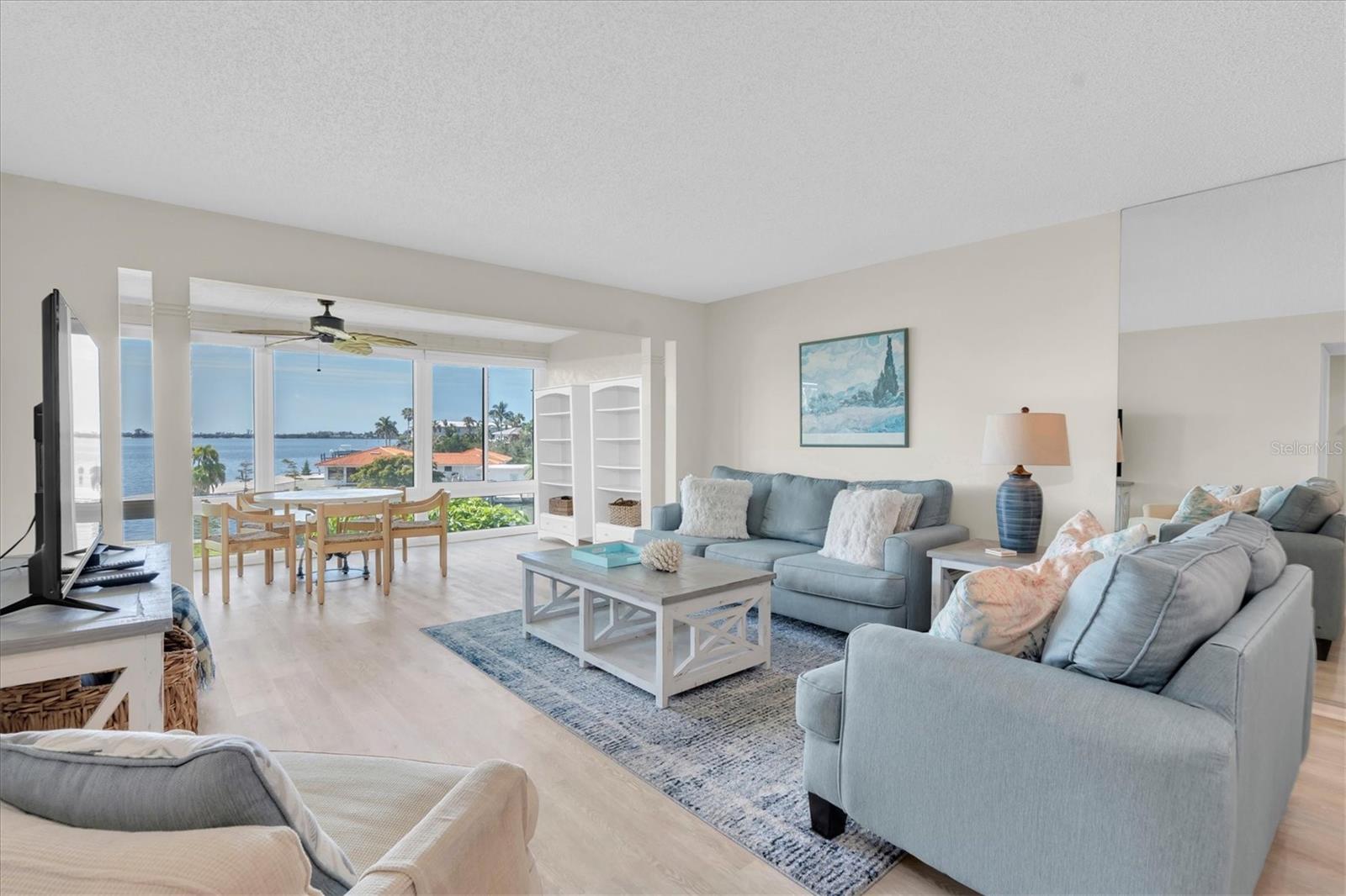 WESTBAY POINT & MOORINGS II - Residential