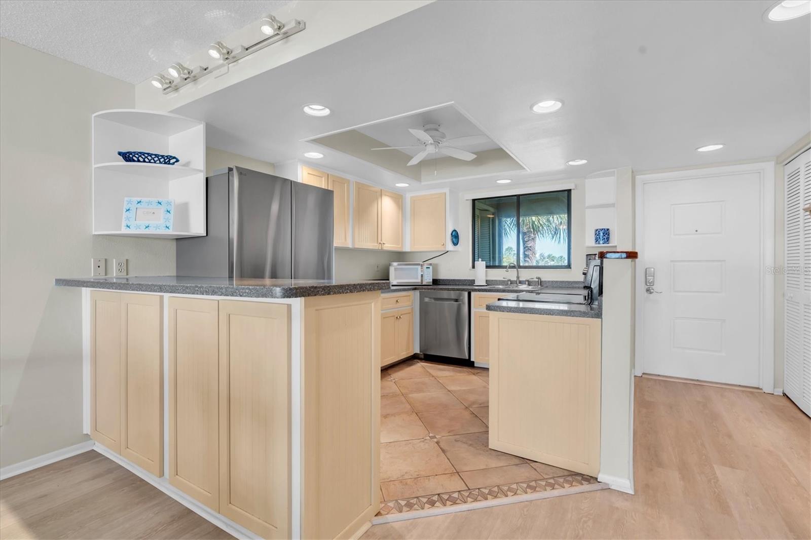 WESTBAY POINT & MOORINGS II - Residential