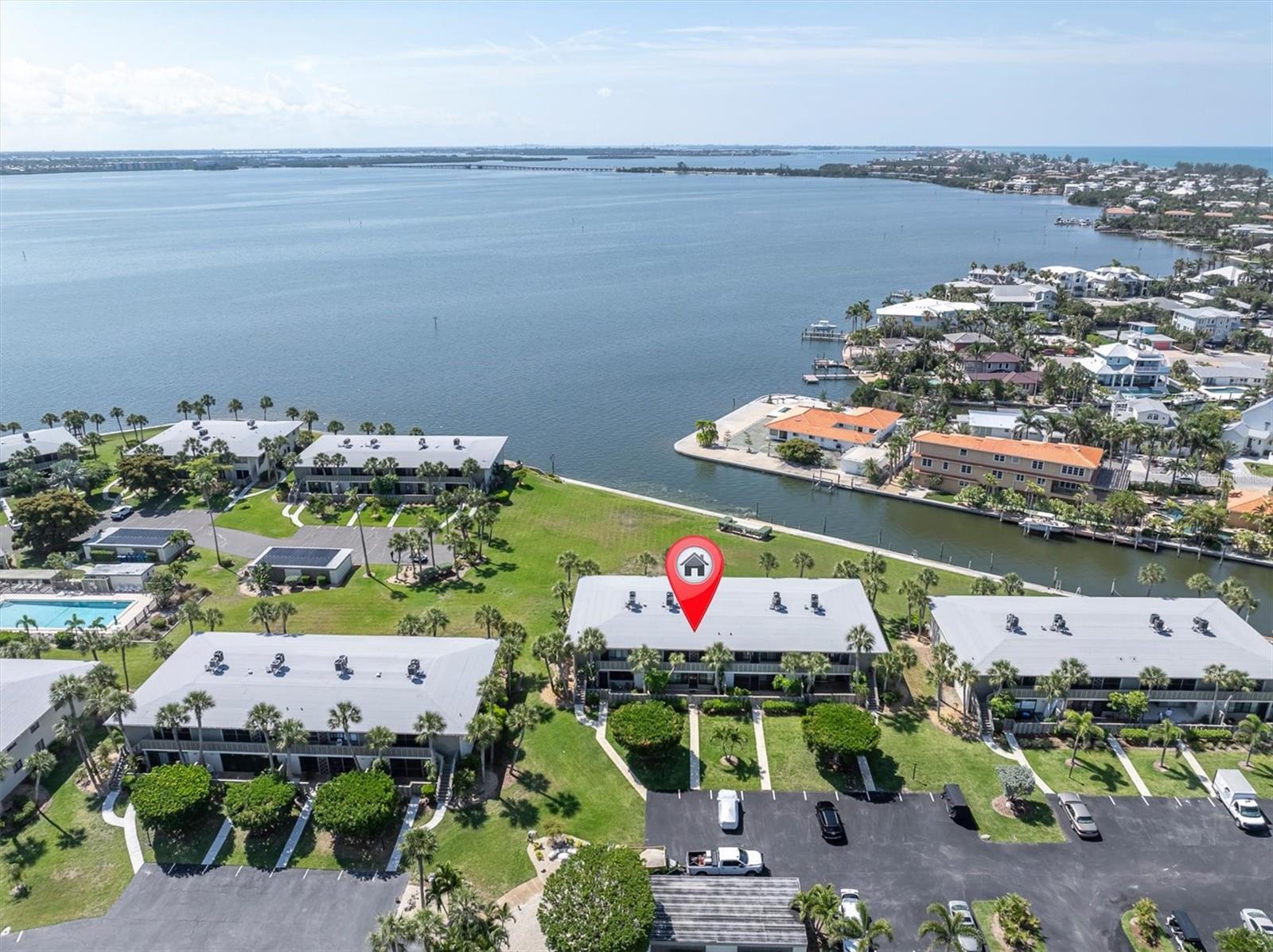 WESTBAY POINT & MOORINGS II - Residential