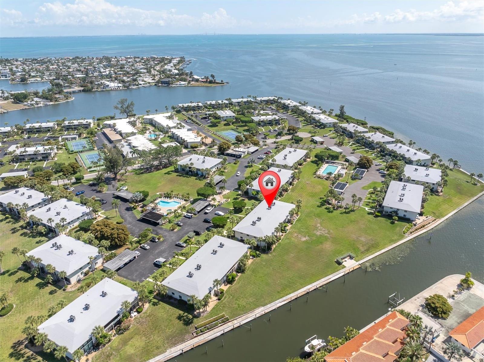WESTBAY POINT & MOORINGS II - Residential