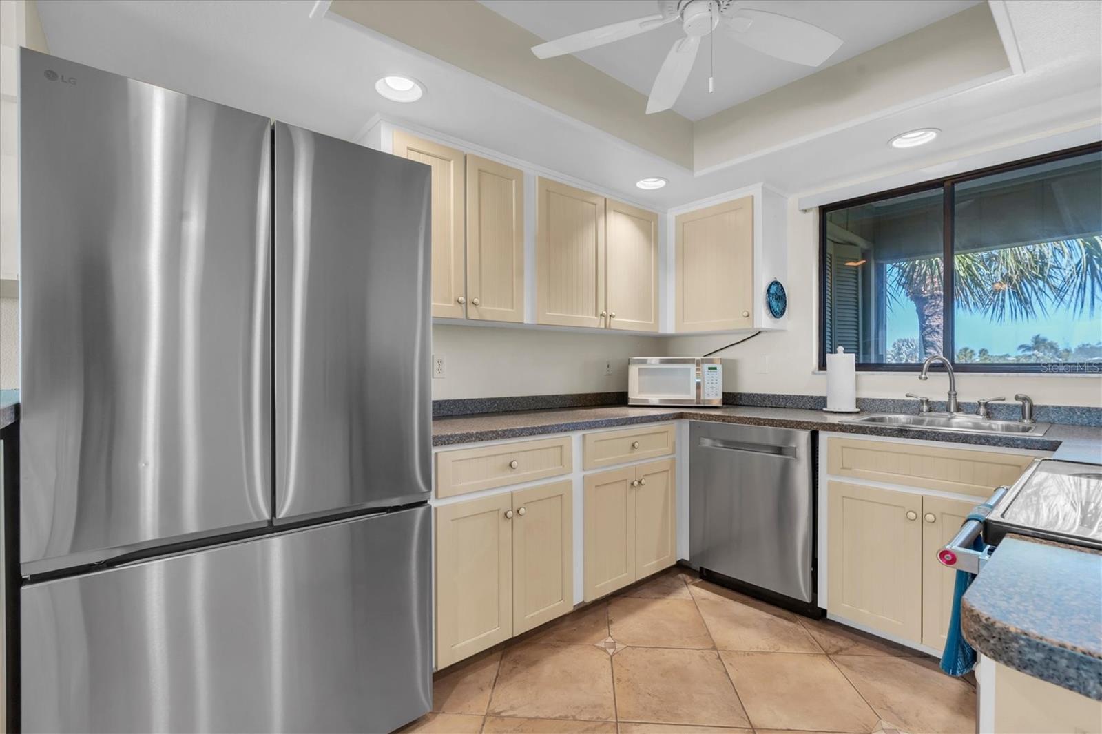 WESTBAY POINT & MOORINGS II - Residential
