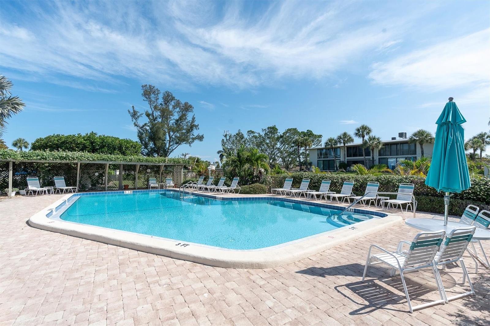 WESTBAY POINT & MOORINGS II - Residential