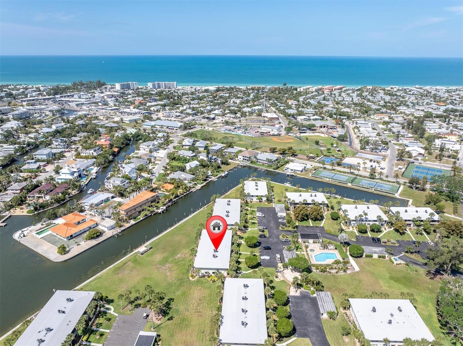 WESTBAY POINT & MOORINGS II - Residential